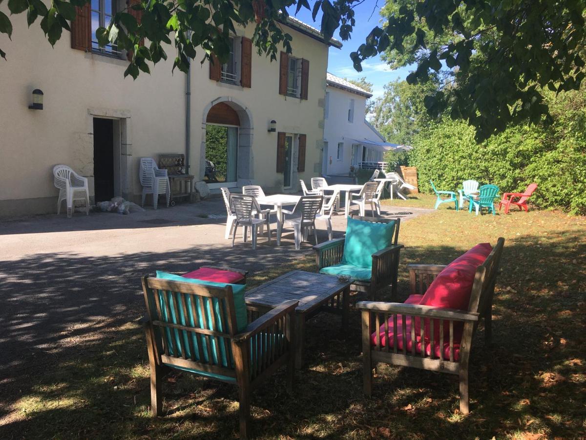 Apf France Handicap - Ferme Leonie Saint-Laurent-en-Grandvaux エクステリア 写真